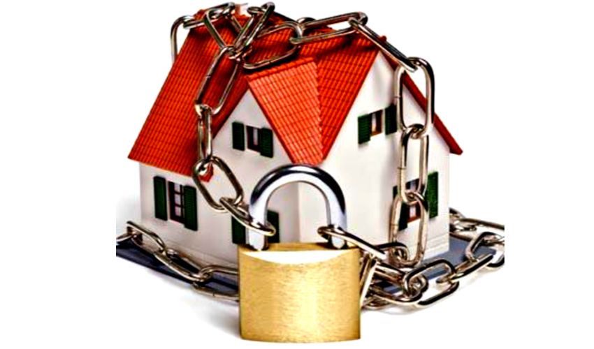 Woonhuis in Huissen met een hangslot als symbool Woonhuis in Huissen met een hangslot als symbool